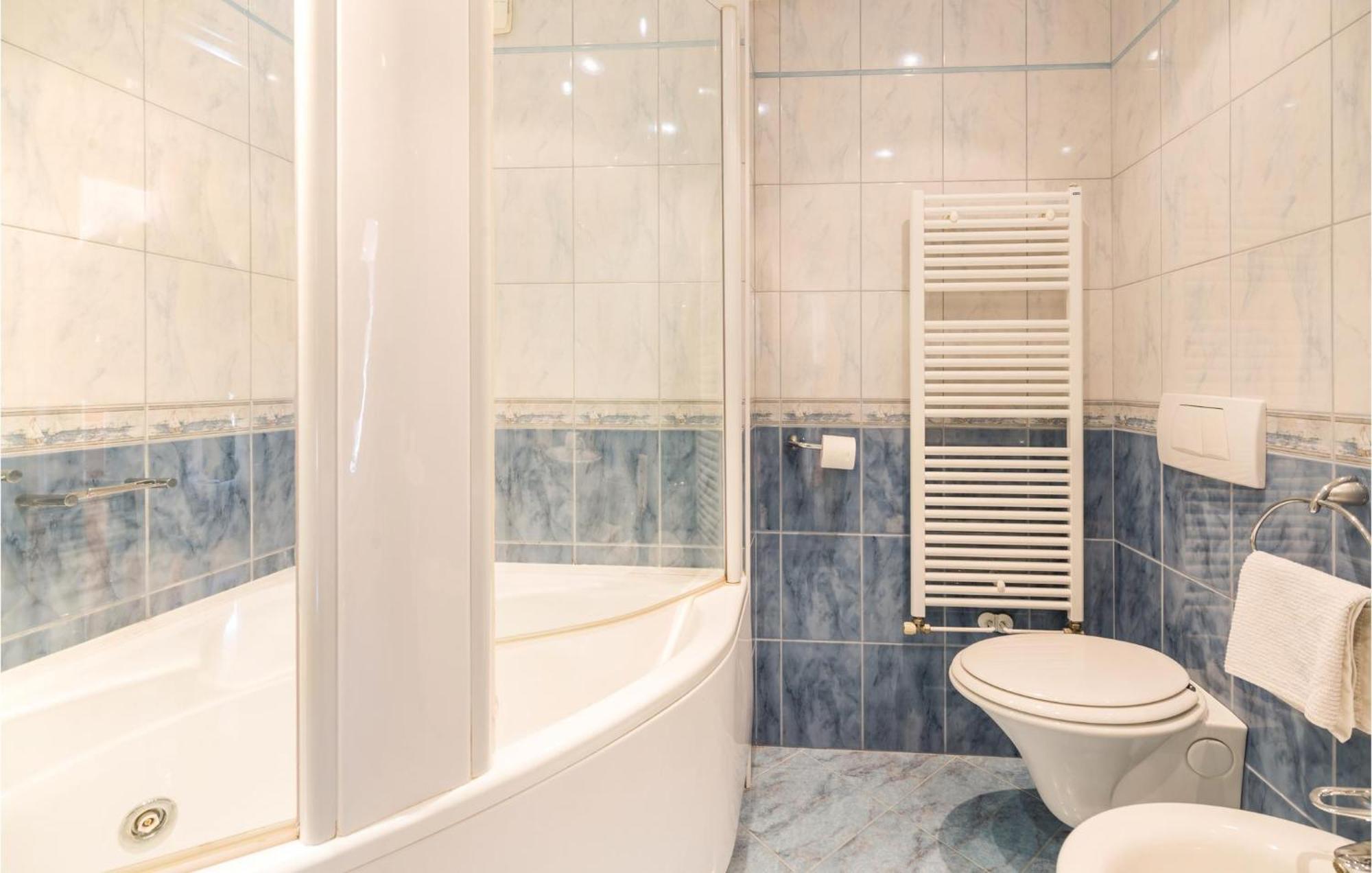Awesome apartment in Rijeka with 2 Bedrooms&WiFi Buitenkant foto