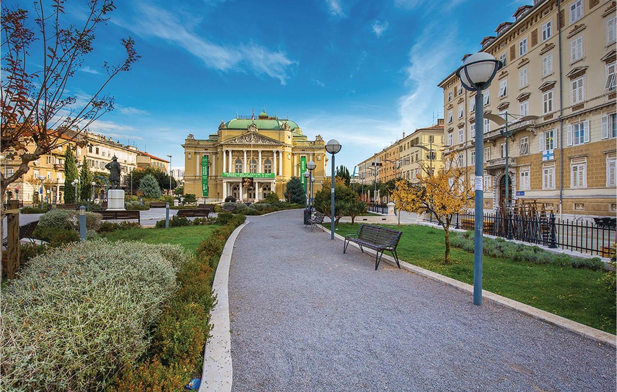 Awesome apartment in Rijeka with 2 Bedrooms&WiFi Buitenkant foto