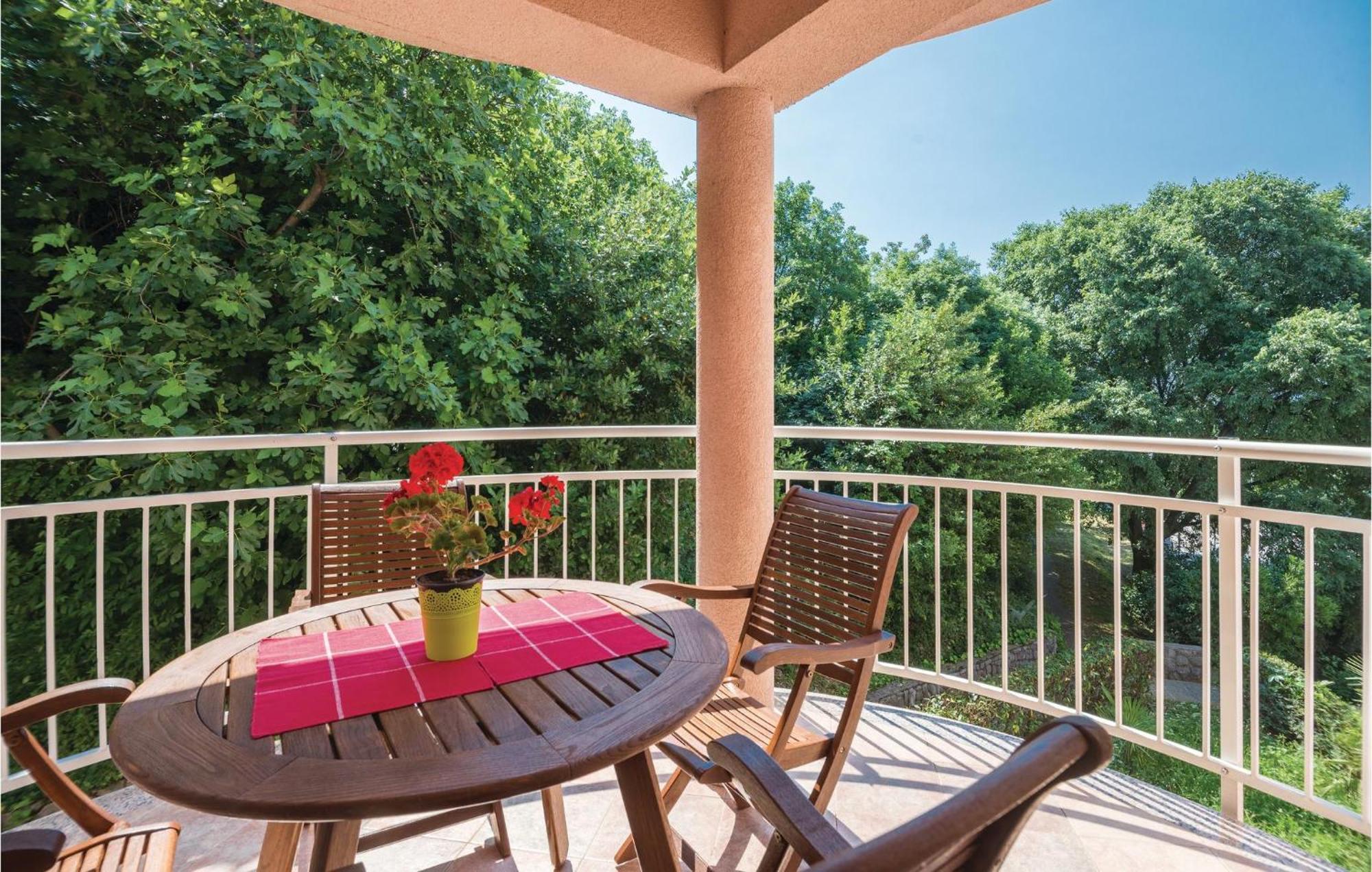 Awesome apartment in Rijeka with 2 Bedrooms&WiFi Buitenkant foto