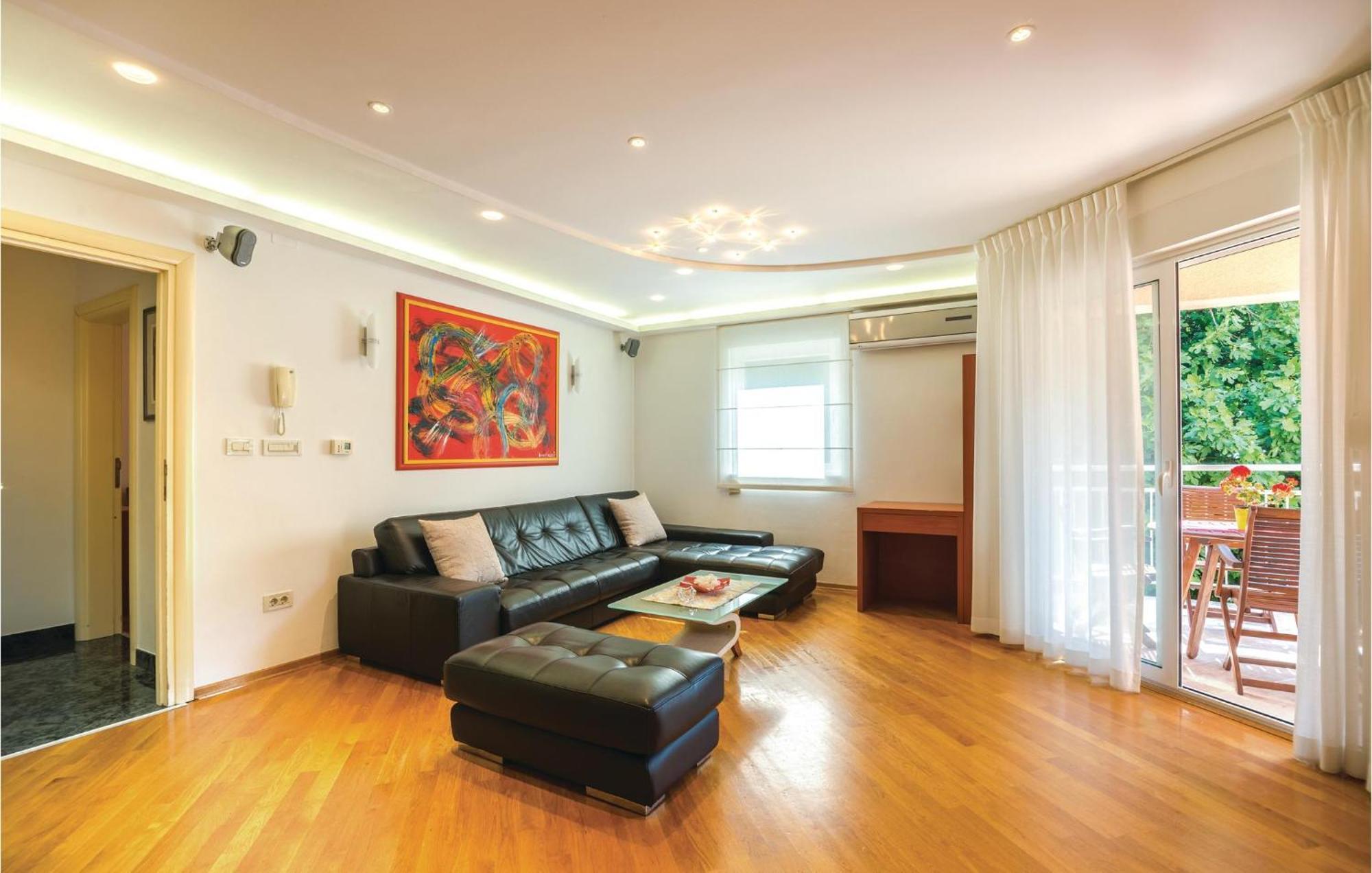 Awesome apartment in Rijeka with 2 Bedrooms&WiFi Buitenkant foto